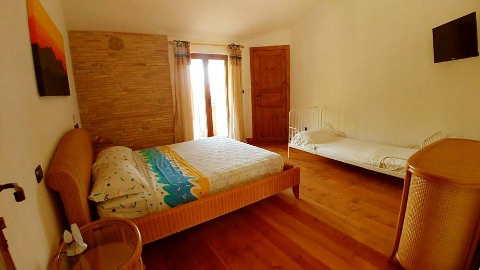 Casale Del Sole Bed & Breakfast Cepagatti Екстериор снимка